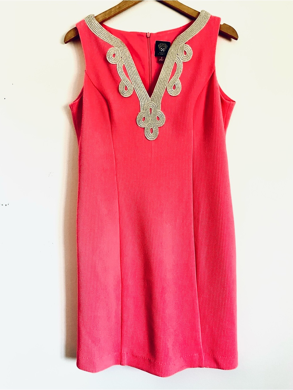 Vince Camuto Neon Pink Coral Gold Embroidered Mini Dress Size 8 EUC Summer